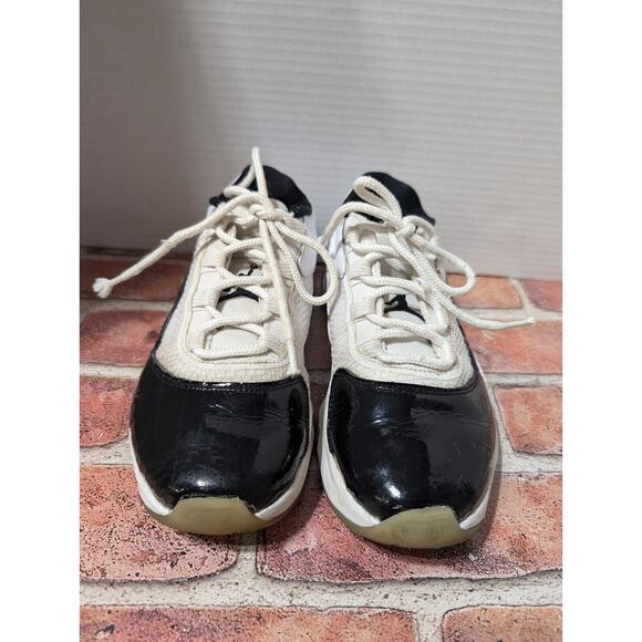 Nike Boys Jordan 11 CMFT Low DV2208-100 White Black Shoes Sneakers Size 5.5 Y - Picture 3 of 10